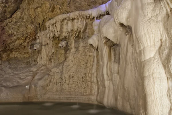 Barlang Furdo Terme in una grotta — Foto Stock
