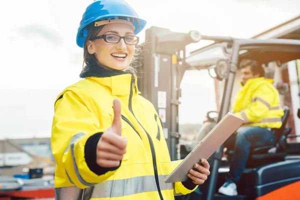 Workers Logistics Industry Having Success Showing Thumbs — Stock Photo, Image