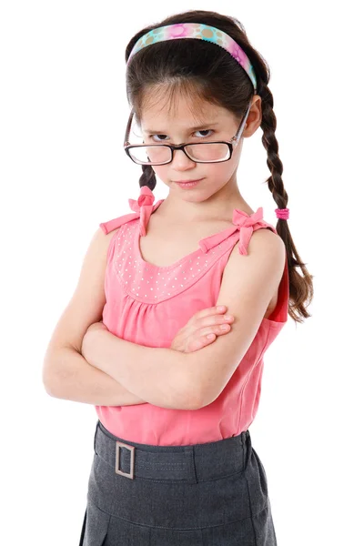 Ernstes kleines Mädchen mit Brille — Stockfoto