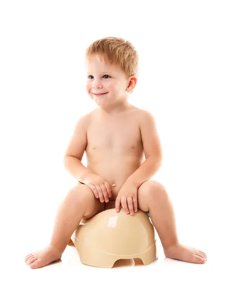 Funny baby på kammaren potten — Stockfoto