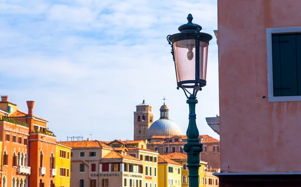 Esboço de Veneza atrás de um poste de lâmpada — Fotografia de Stock