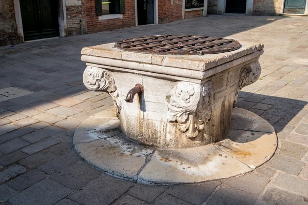 Brunnen huvudet i Venedig — Stockfoto