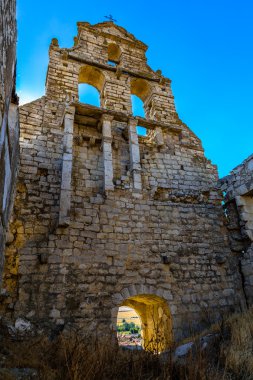 el salvador kilise cephe