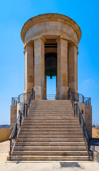 Kuşatma bell anıt açık — Stok fotoğraf