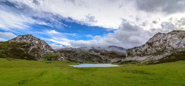 Lago ercina — Fotografia de Stock