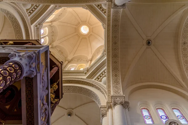Bazilika ta pinu çatı — Stok fotoğraf