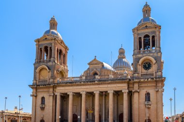 Paola parish Kilisesi
