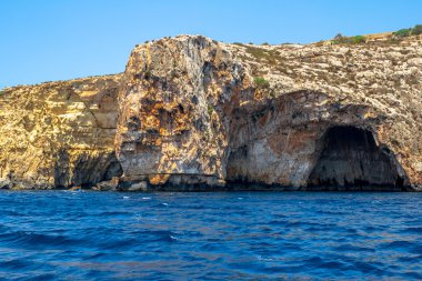 blue grotto mağaraları
