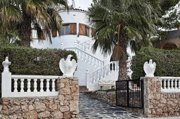 Spanish luxury villa. — Stock Photo, Image