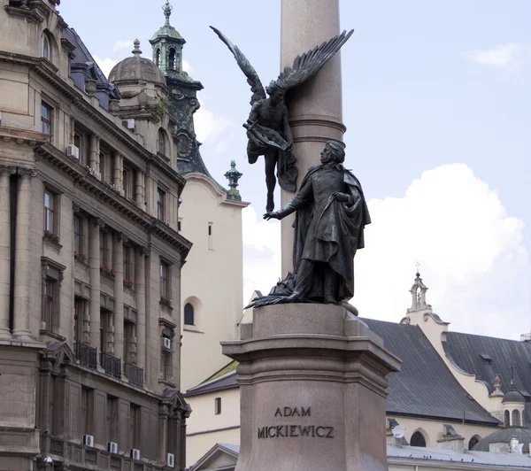 şair adam mickevich Anıtı