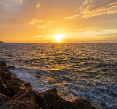 Mayorka sahilinde yaz günbatımı, İspanya