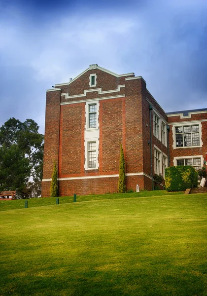 Old high school — Stock Photo, Image