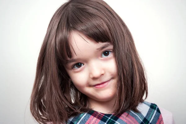 Pequena Linda Menina Retrato Casa — Fotografia de Stock