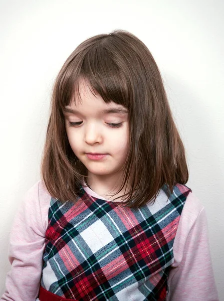 Pequena Linda Menina Retrato Casa — Fotografia de Stock