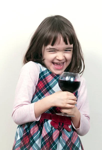 Menina Com Copo Vinho — Fotografia de Stock