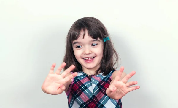 Pequeña Chica Encantadora Retrato Casa — Foto de Stock