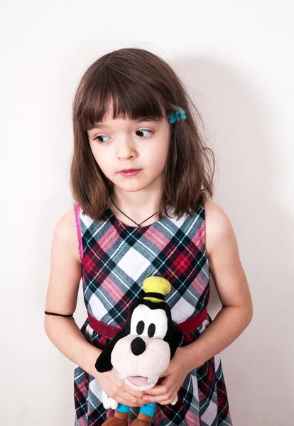 Dziecko Dziewczyna Zabawką — Zdjęcie stockowe