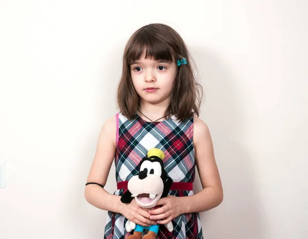 Dziecko Dziewczyna Zabawką — Zdjęcie stockowe