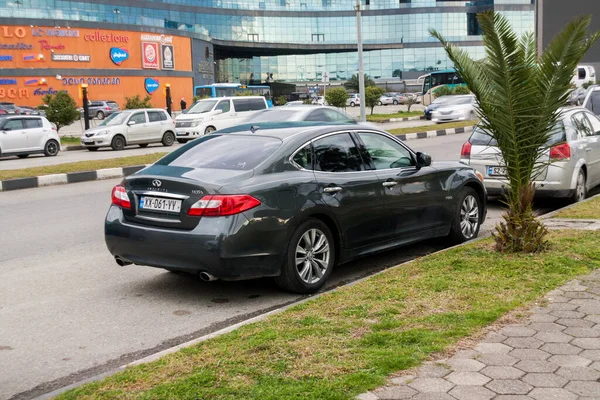 Batumi Georgia Marzo 2021 Coche Infinito Las Calles Batumi Georgia — Foto de Stock