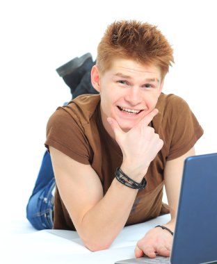 başarılı mutlu bir adam laptop kullanma o n kat yalan