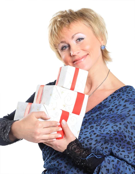 Glückliche Frau mit einem Geschenk — Stockfoto