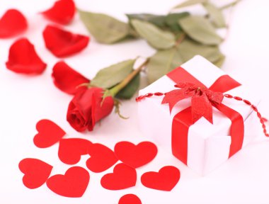 bir gül ve bir kutu