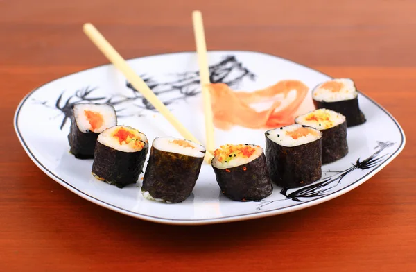 Comida japonesa tradicional, Sushi — Fotografia de Stock