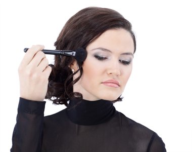 profesyonel makyaj getirilmesine.