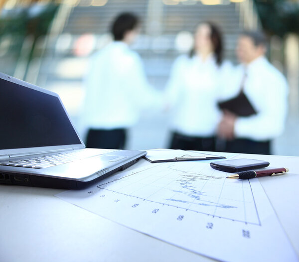 Графики, графики, бизнес-стол