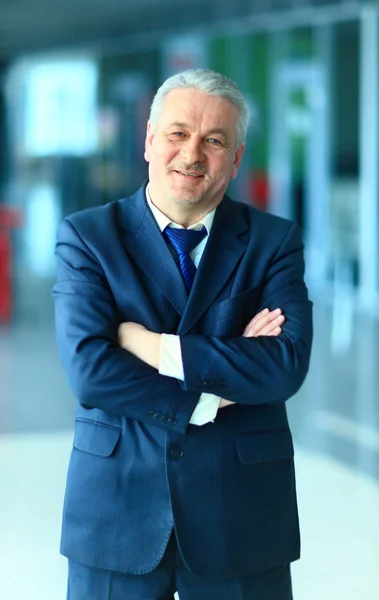 Geschäftsmann im Büro. — Stockfoto