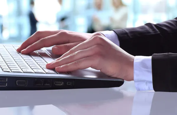 Close-up of typing male hands — Stock Photo, Image