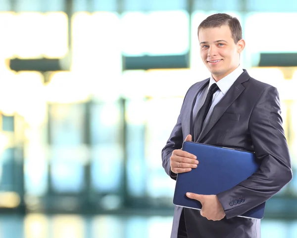 Affärsman med en bärbar dator. — Stockfoto