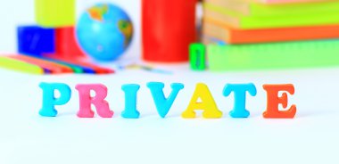 okul malzemeleri. Ana kelime.