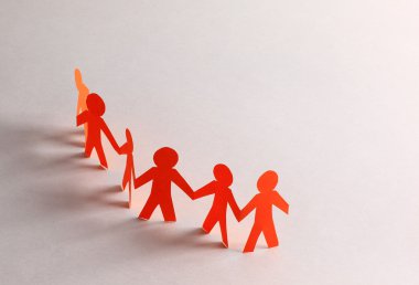 Kağıt insanlar işlerini çalışması yapıyor