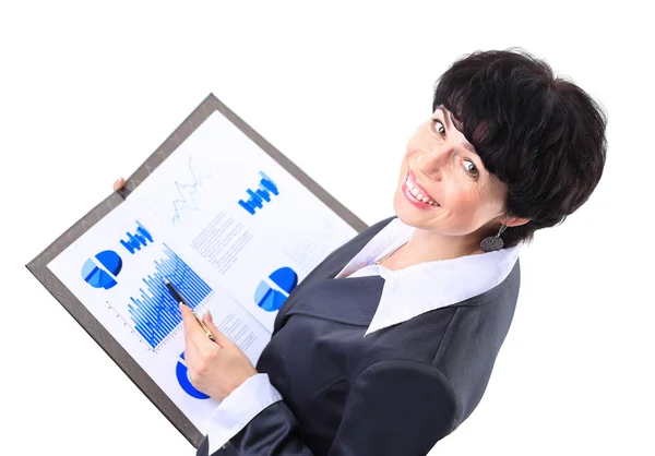 Portrait de femme d'affaires souriante avec dossier papier, isolé sur fond blanc — Photo