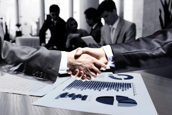 The businessman. Hand for a handshake. The conclusion of the transaction. — Stock Photo, Image