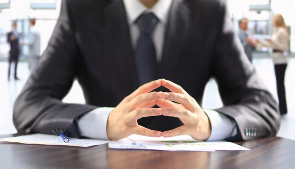 Businessman working with documents in the office — Stock Photo, Image