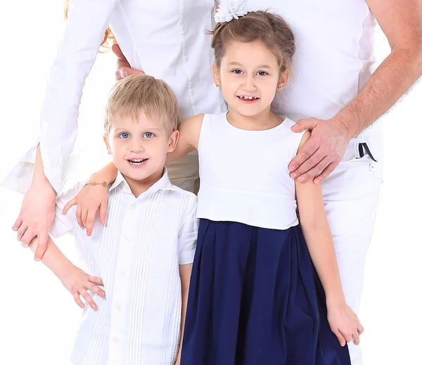 Hermosa familia feliz - aislado sobre un fondo blanco — Foto de Stock