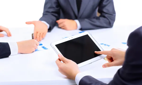 Empresário com dedo tocando tela de um tablet digital — Fotografia de Stock