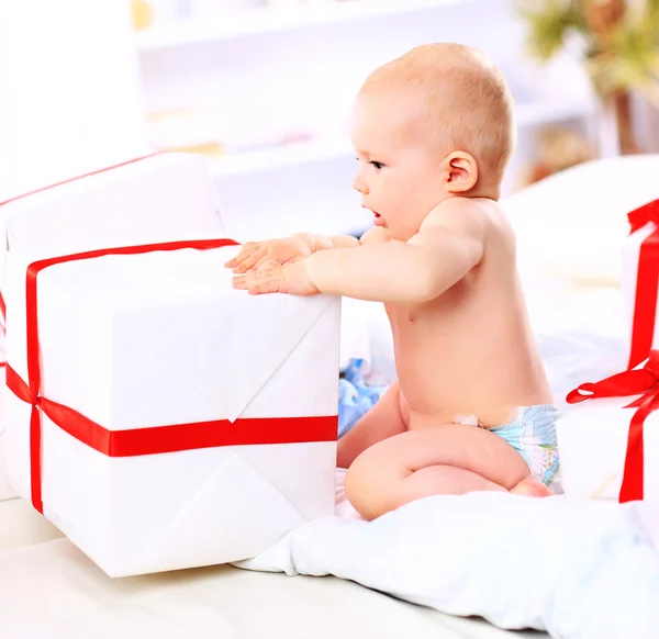 Photo of cute girl with gift — Stock Photo, Image