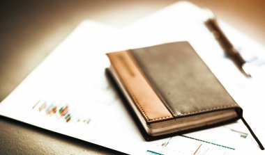 özel tertipçi ve kalem masa arka plan grafikleri