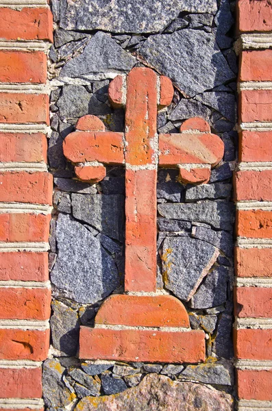 Historical cemetery gate bricks cross — Stock Photo, Image
