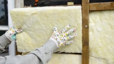 eski çiftlik evi duvar üzerinde mineral Taş yünü izolasyon
