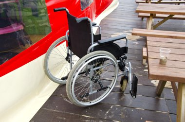 boş sakatlar tekerlekli sandalyede sea beach Cafe