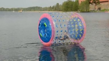 zorbing Gölü su topu