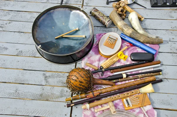 Muitos vários instrumentos musicais originais — Fotografia de Stock