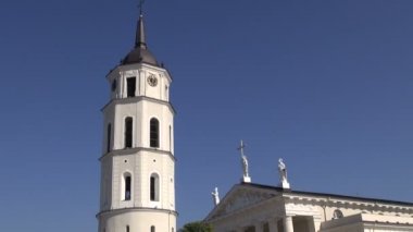 Vilnius tarihi katedral ve çan kulesi