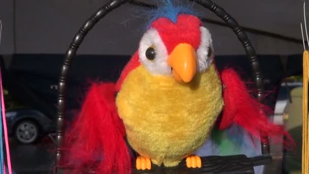 Brinquedo de papagaio colorido — Vídeo de Stock