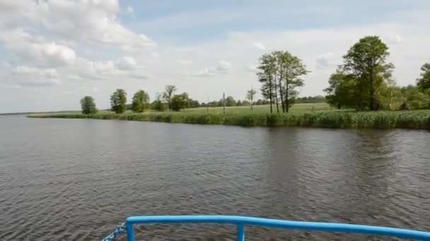 Дельта реки в панораме весеннего времени — стоковое видео