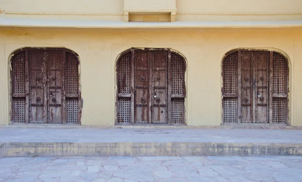 Tre gamla dörrar i jaipur, Indien — Stockfoto